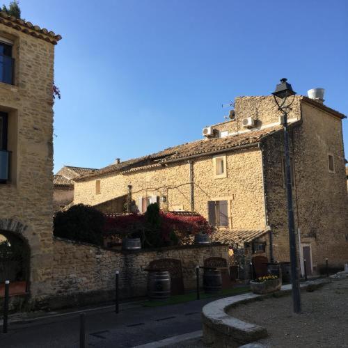 Les Chambres Du Vieux Bistrot Cabrières-dʼAvignon Exteriér fotografie