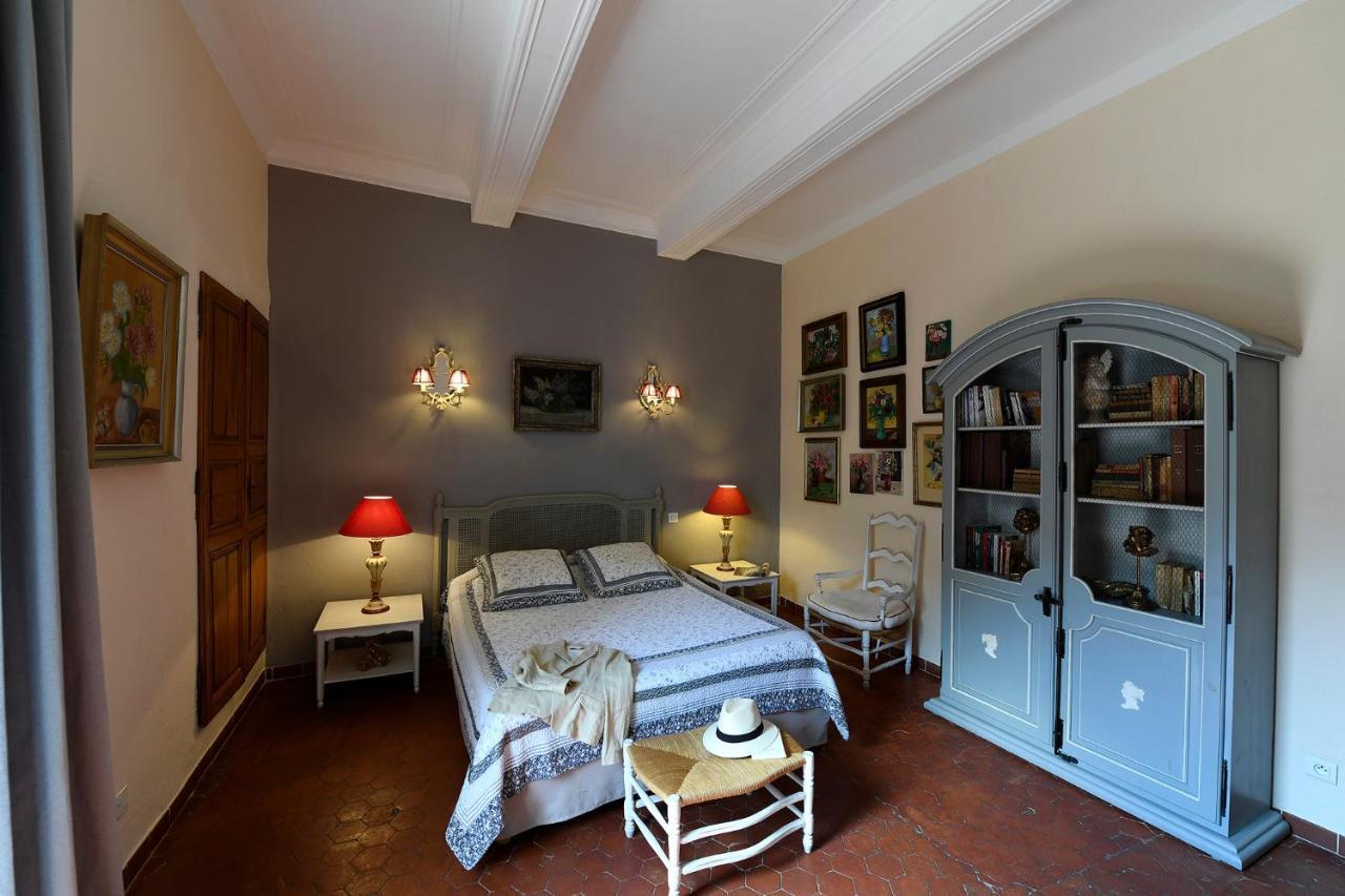 Les Chambres Du Vieux Bistrot Cabrières-dʼAvignon Exteriér fotografie